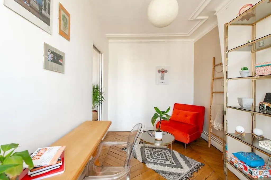 Le Voltaire Apartment Paris